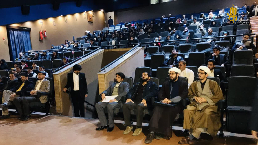 گزارش | اکران مستند به پشت تابلو نگاه کن