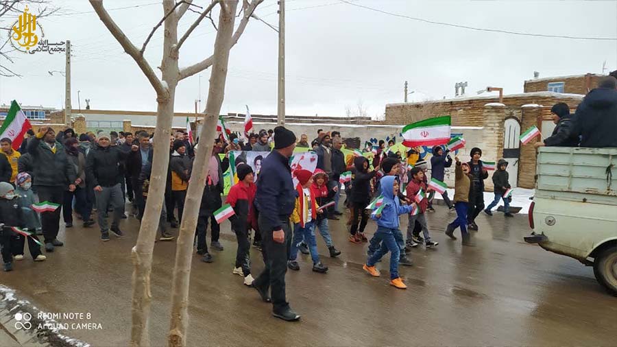 یکی جعفری و یکی حنفی است؛ اینکه دلیل تضاد نیست!